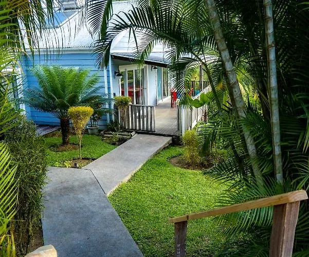 Red Coconut Self-catering *