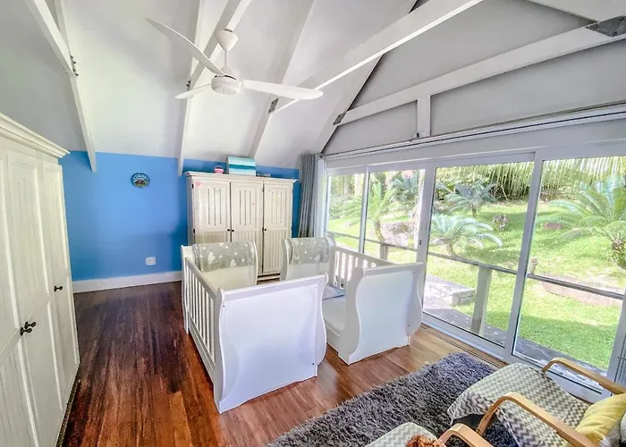 Red Coconut Self-catering Baie Lazare (Mahe)