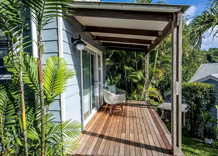 Red Coconut Self-catering