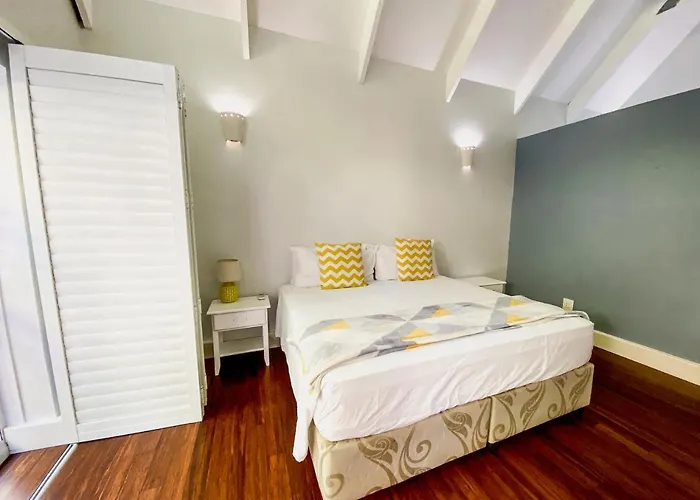 Red Coconut Self-catering *