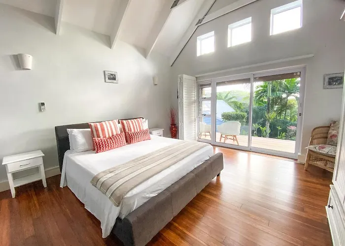 Red Coconut Self-catering