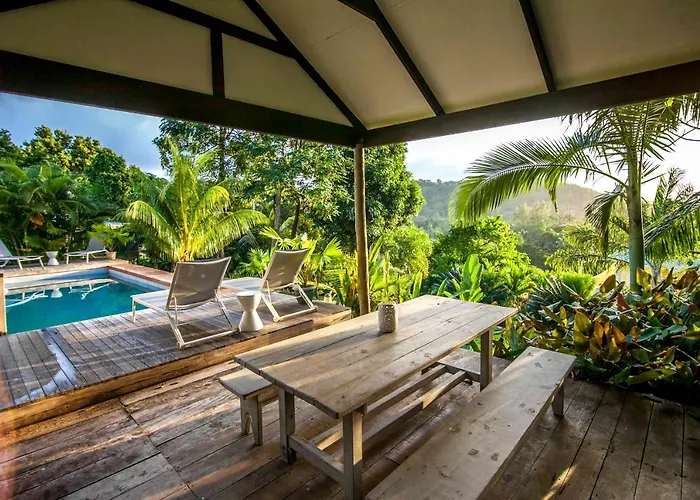 Red Coconut Self-catering *